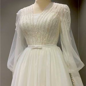Stunning wedding dress! Only wore it once! Handmade!